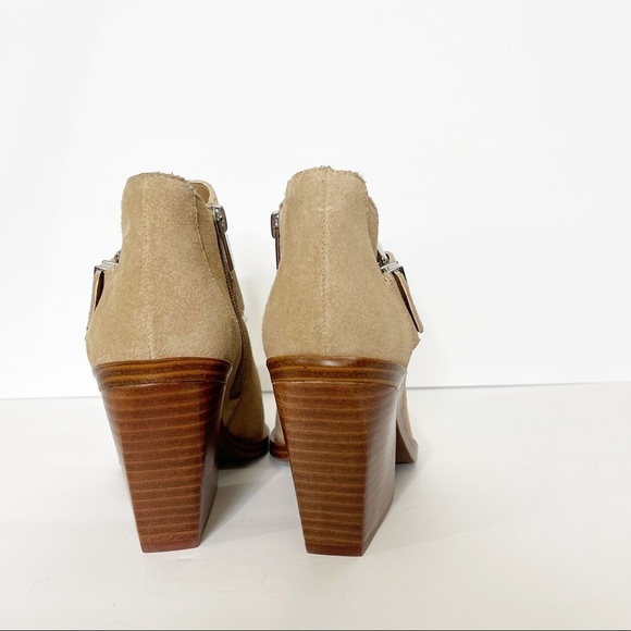 Vince Camuto Gidgey Suede Buckle Pointed Block Heeled Ankle Booties 5.5 US - Picture 4 of 8